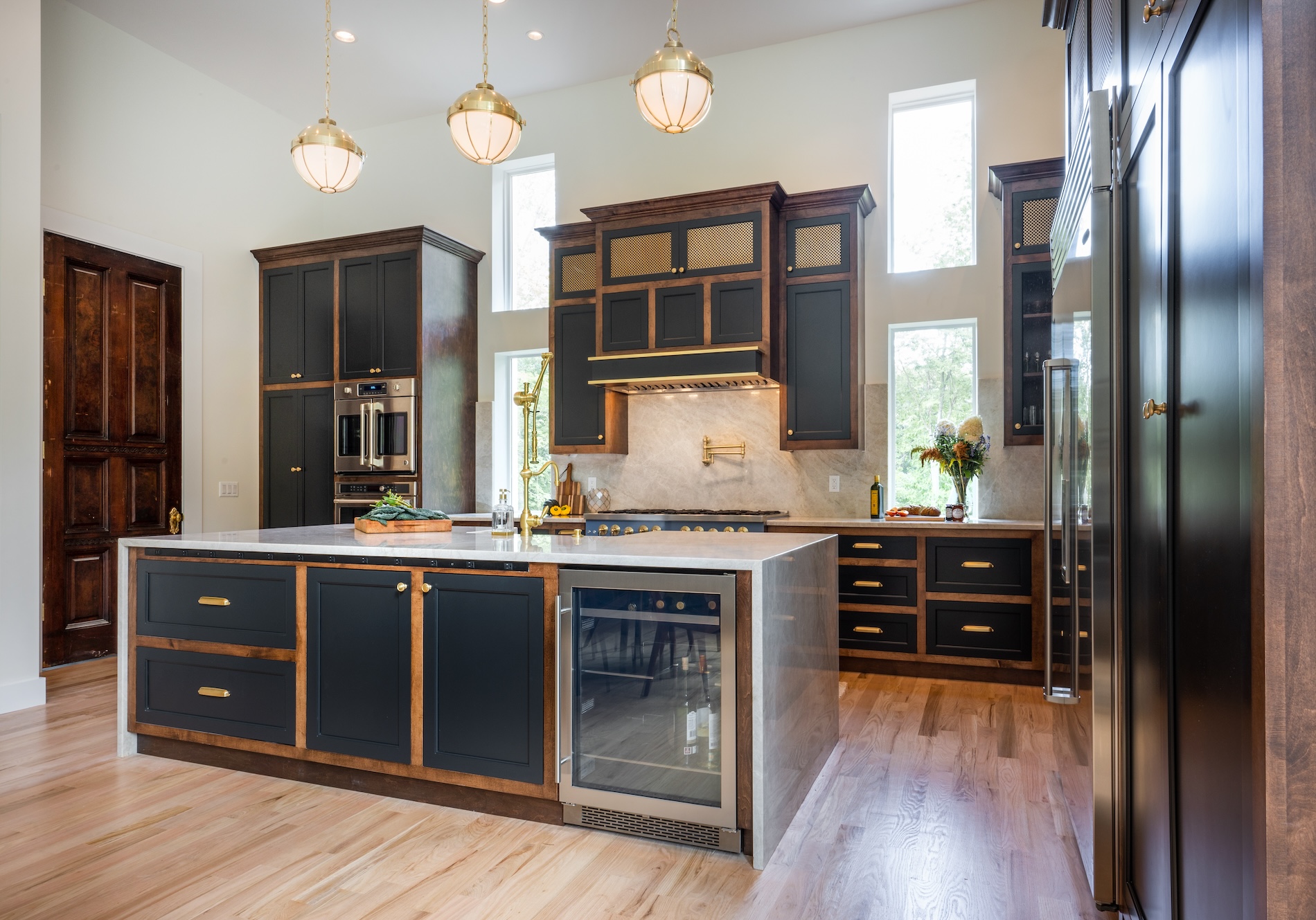 Design By The Jonathans Kitchen Interior Designer