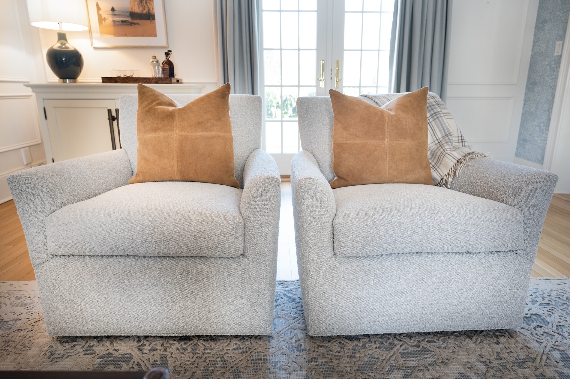 Accent Chairs With Brown Pillows