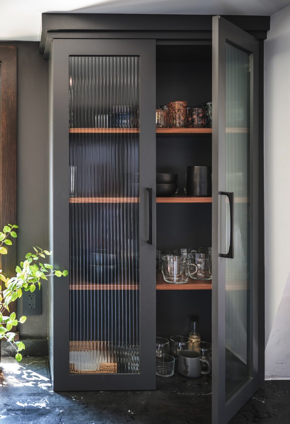 Black Kitchen Cabinets With Frosted Glass