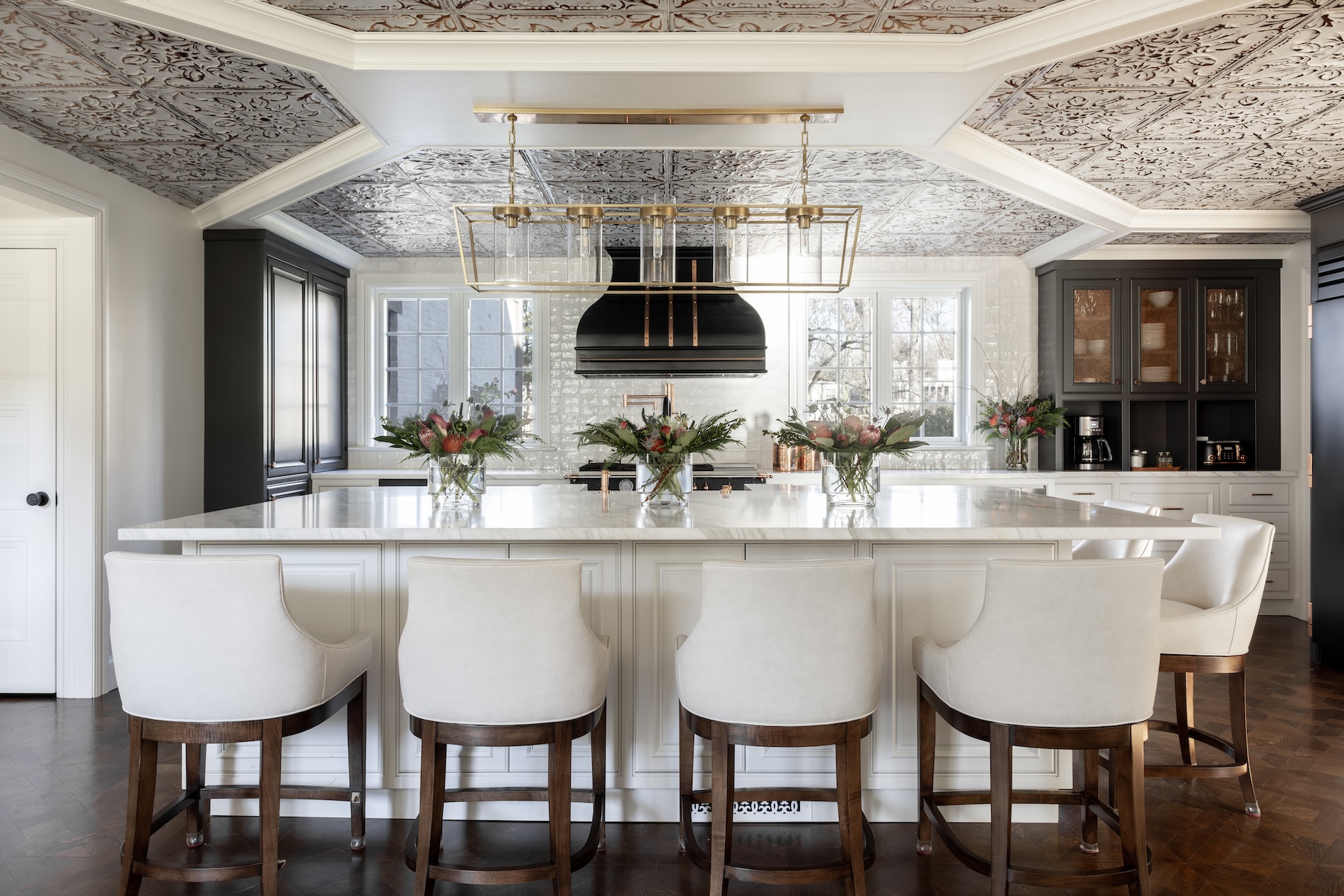 Kitchen Interior Design Antique With Modern Flair