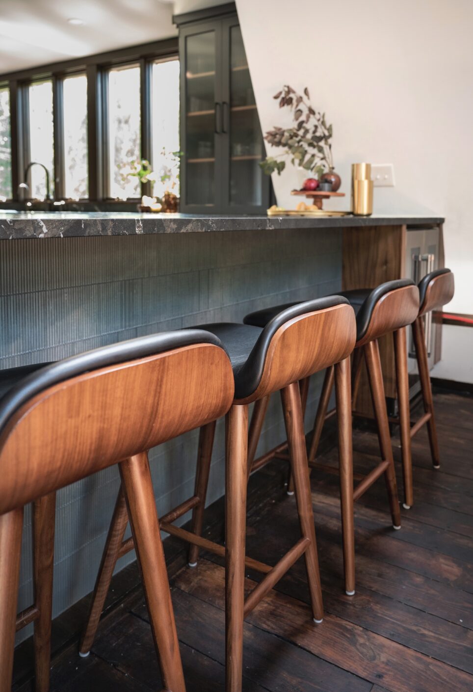 Kitchen Stools Black Leather With Wood Legs