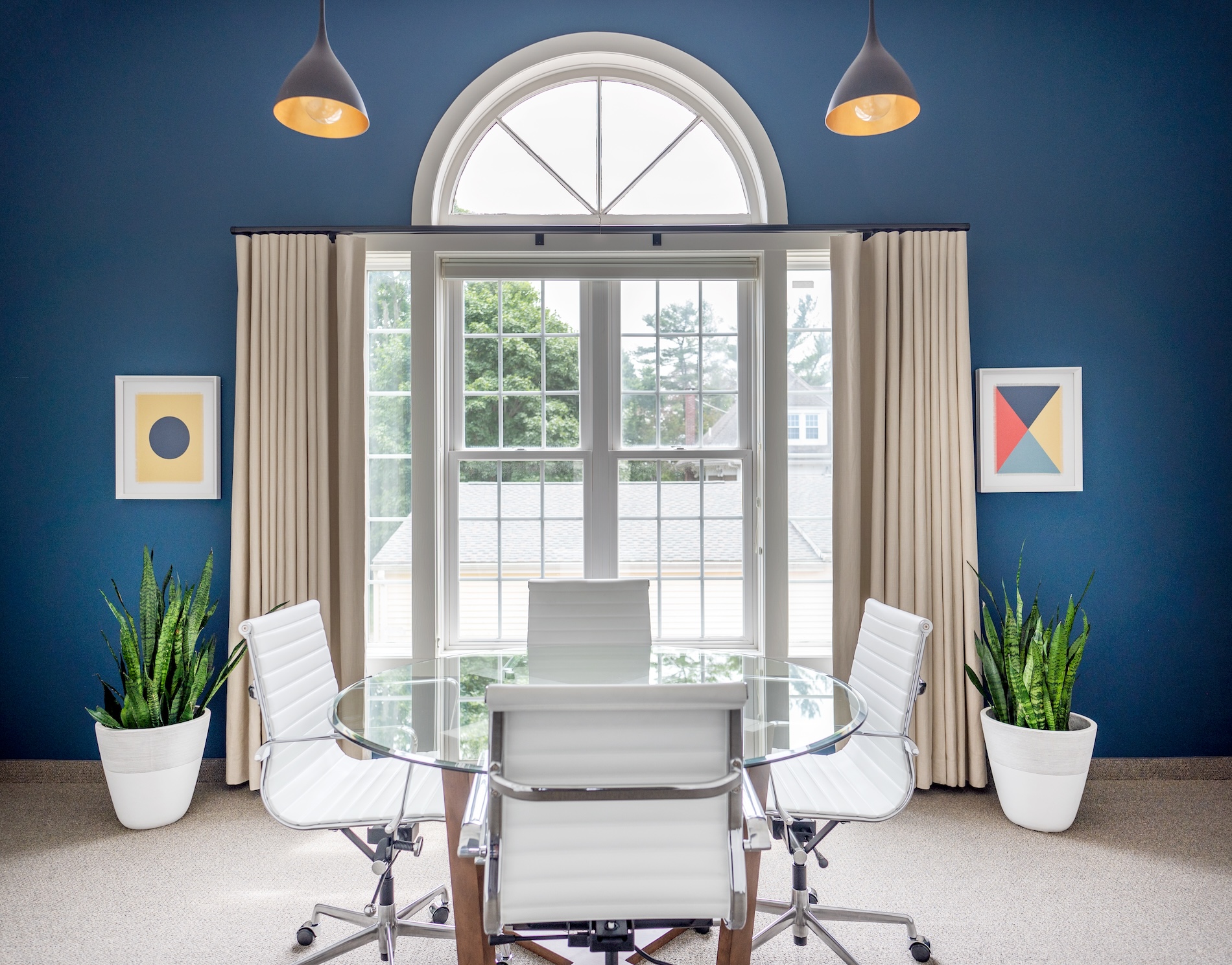 Office Design Round Glass Meeting Table