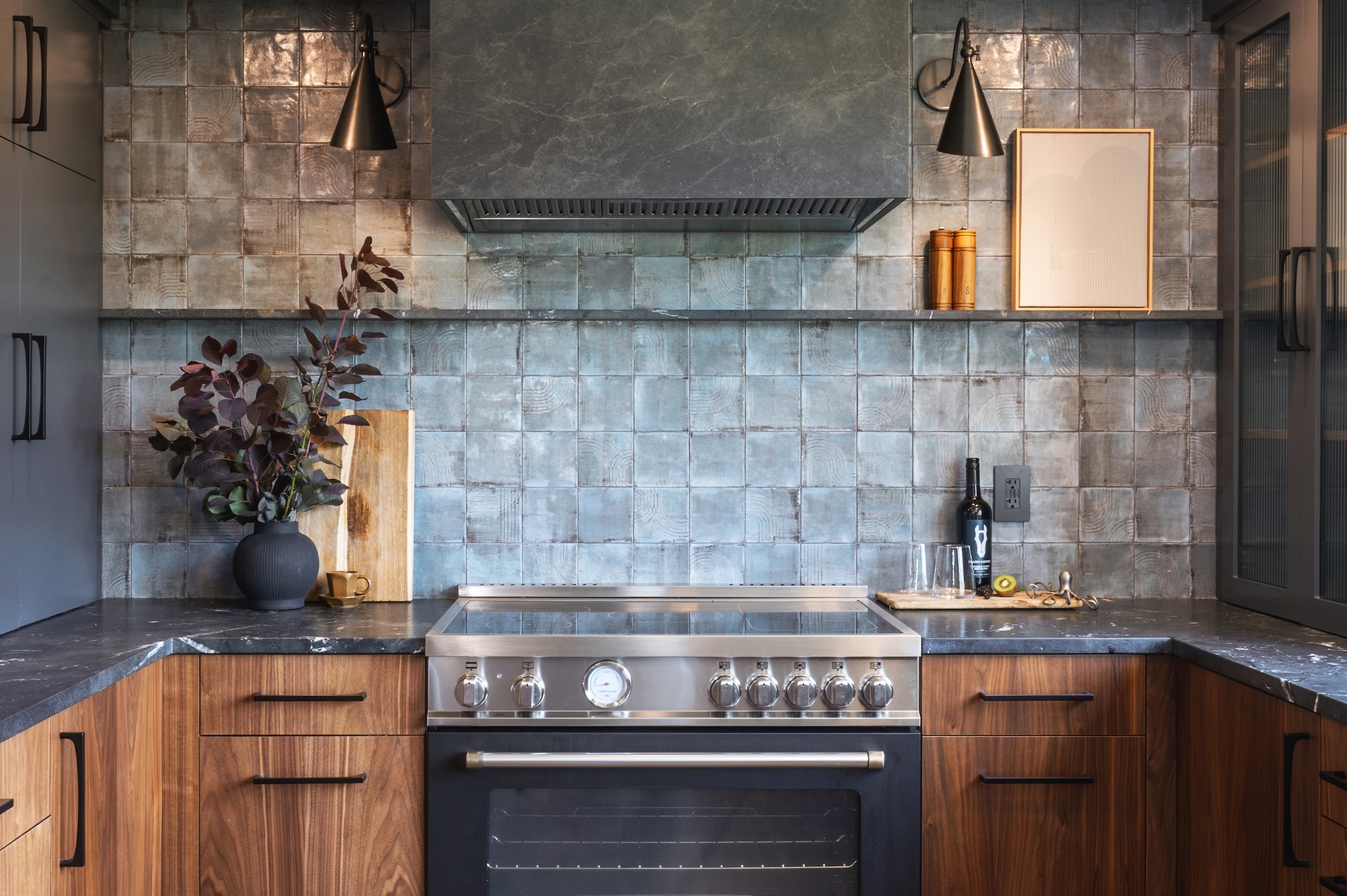 Stainless Range Stone Hood Kitchen Design