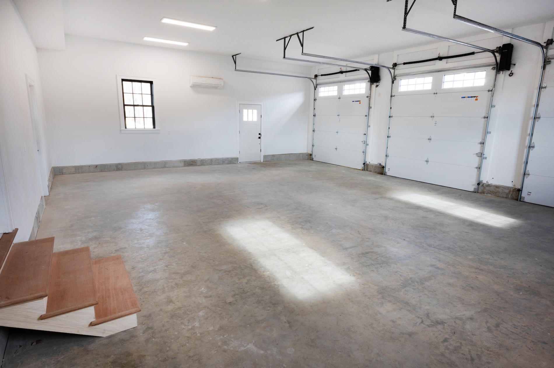 Three Car Garage New Home Build Bethany Ct