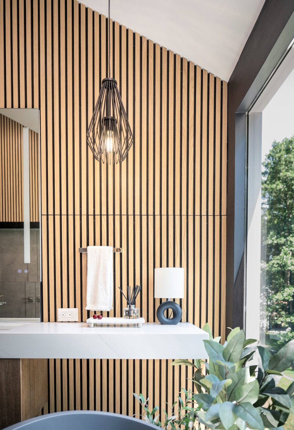 Wood Accent Wall Japandi Primary Bathroom