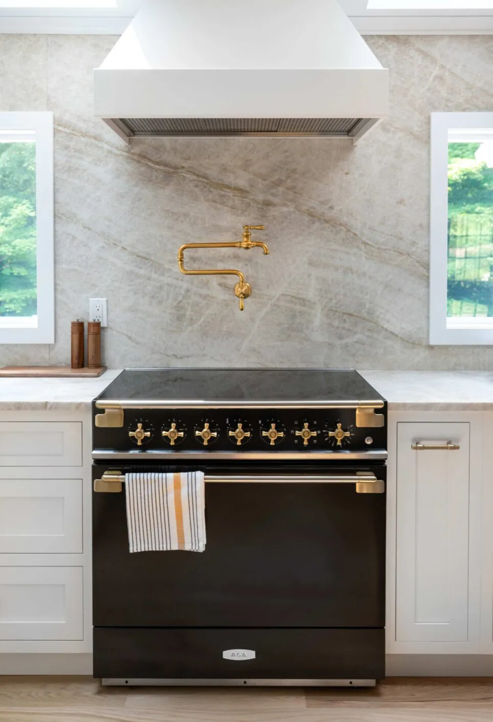 Aga Range Oven Stone Backsplash