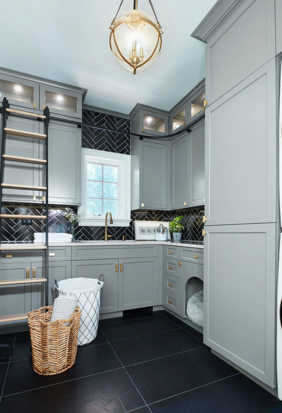Design By The Jonathans Laundry Room Designer